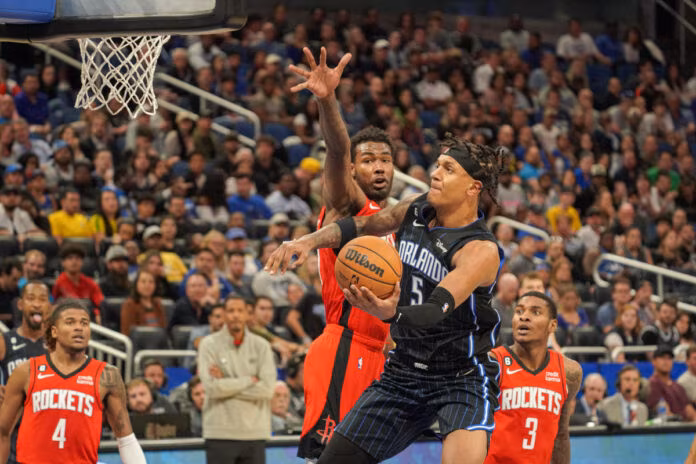 Orlando vince a Philadelphia, 29 punti di Banchero