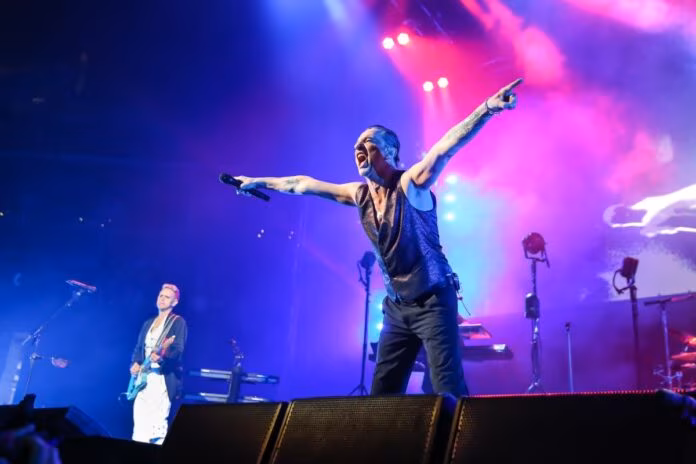 Sanremo, Amadeus “I Depeche Mode ospiti della serata finale”