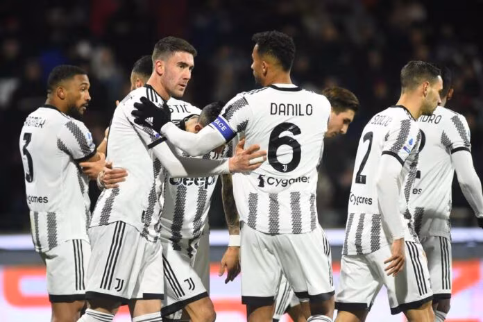 Tris della Juve a Salerno, doppietta di Vlahovic