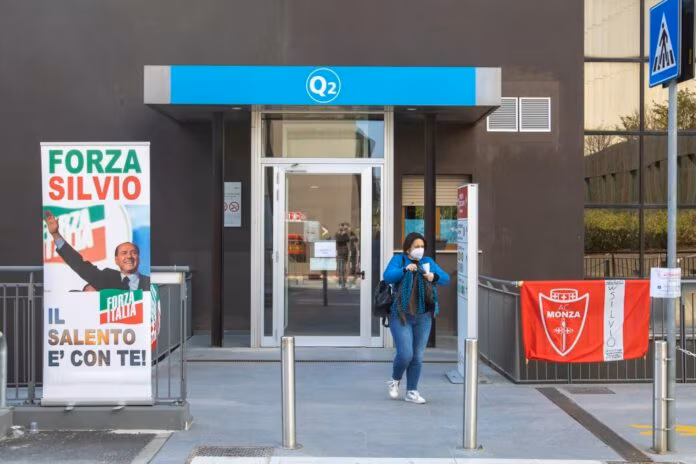 Berlusconi, bollettino: condizioni in lento e progressivo miglioramento