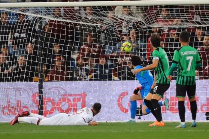 Sanabria risponde a Pinamonti, Sassuolo-Torino 1-1