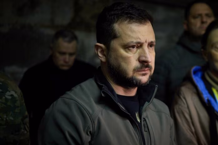 Ucraina, Zelensky incontra la premier estone Kaja Kallas