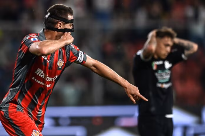 La Cremonese vince 2-0 lo scontro salvezza con lo Spezia