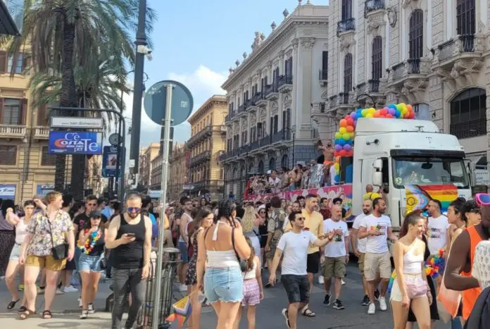 Il Pride “invade” Palermo ma è polemica sul patrocinio del Comune