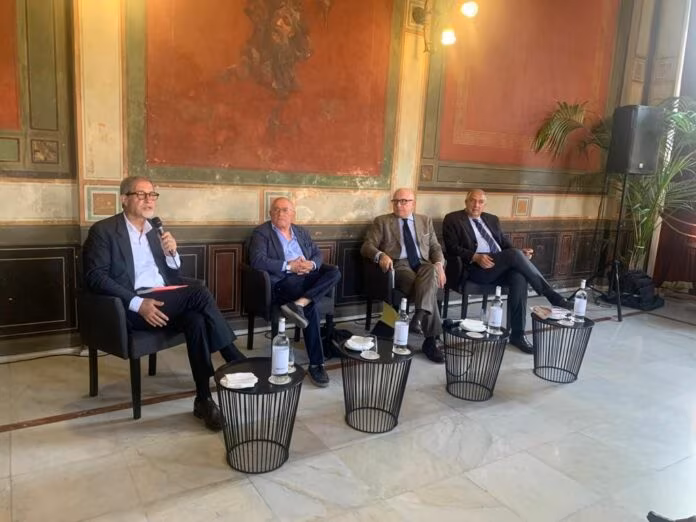 Musumeci presenta il libro “La Sicilia bombardata” e invita a riflettere sulla pace