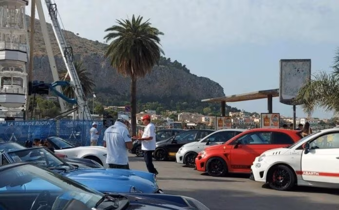 SM Expo PA, parata di auto d’epoca a Mondello