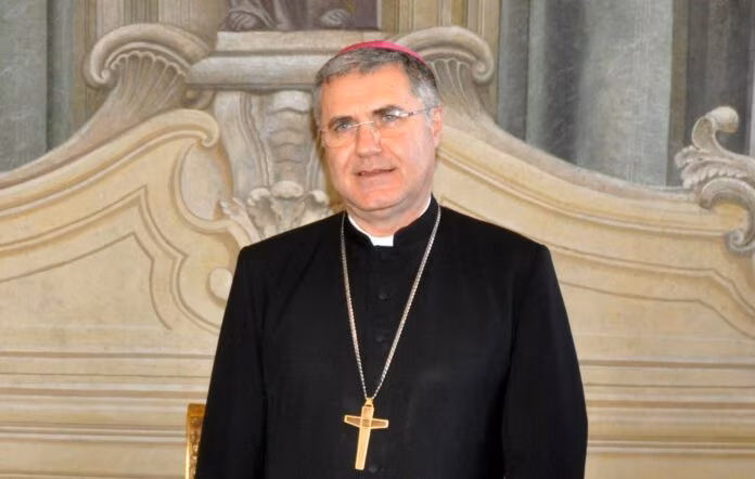 Arcivescovo di Palermo “Chi stupra o appicca roghi violenta Santa Rosalia”