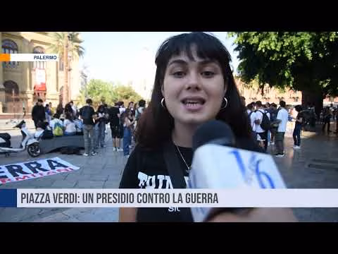 In Piazza Verdi a Palermo, un presidio contro la guerra