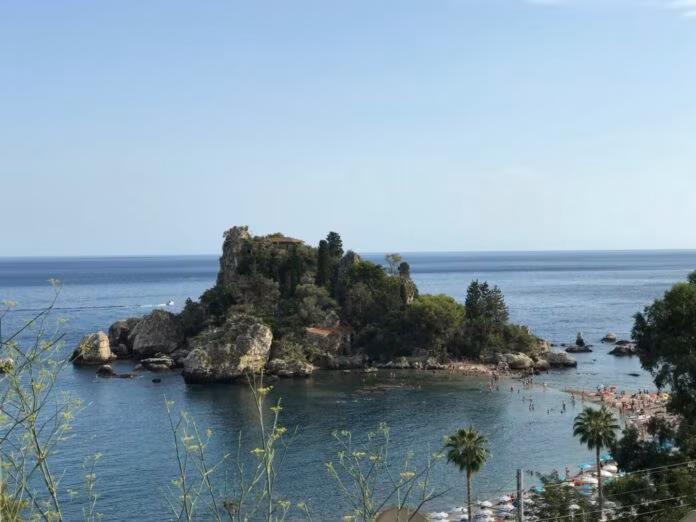 Riapre al pubblico l’Isola Bella di Taormina