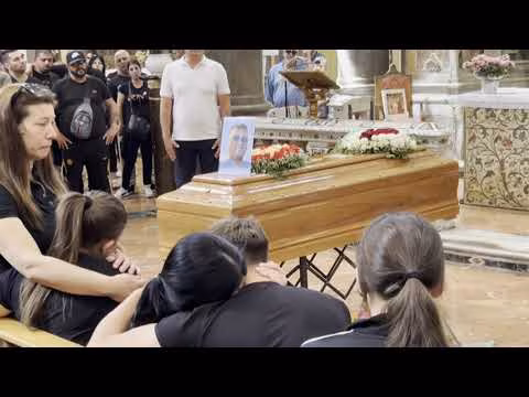 L'incidente di viale Regione, i parenti di Samuele Fuschi al funerale: "Lo avete ucciso voi"