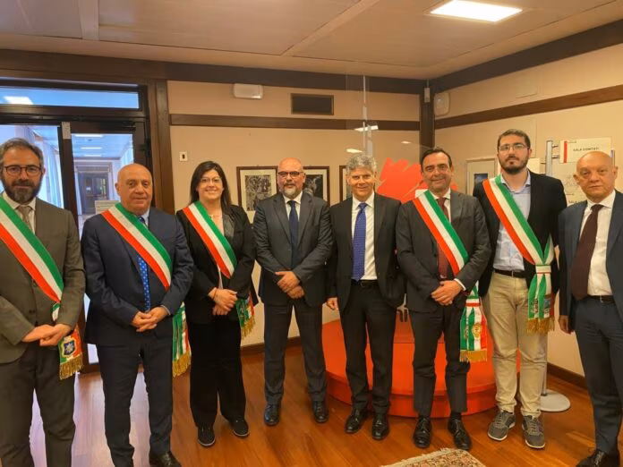 Unicredit sigla accordo con l’Associazione Italiana Città della Ceramica