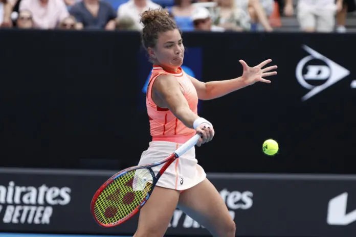 Paolini battuta da Swiatek in finale al Roland Garros