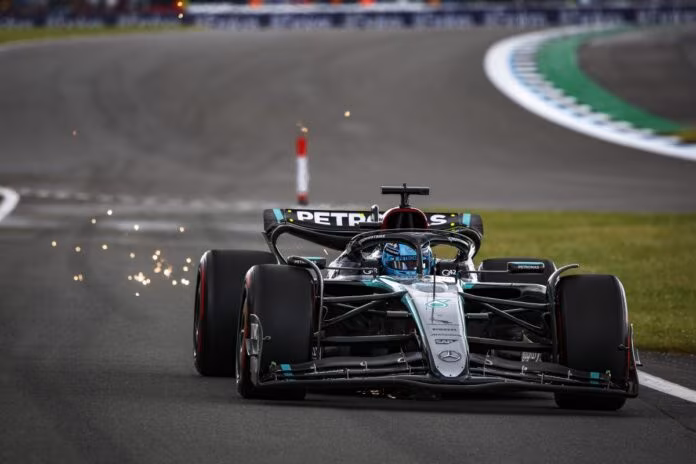 Russell in pole a Silverstone davanti a Hamilton, male le Ferrari