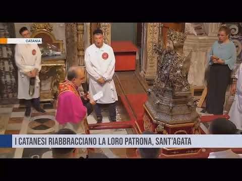I catanesi riabbracciano la loro patrona, Sant’Agata
