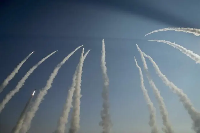 Razzi di Hezbollah dal Libano su Israele