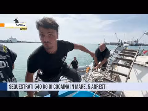 Catania. Sequestrati 540 kg di cocaina in mare