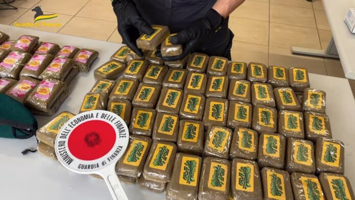 Sequestrati 40 chili di hashish, un arresto nel nisseno