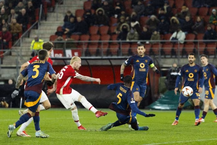 AZ Alkmaar-Roma 1-0, decide Parrott nel finale