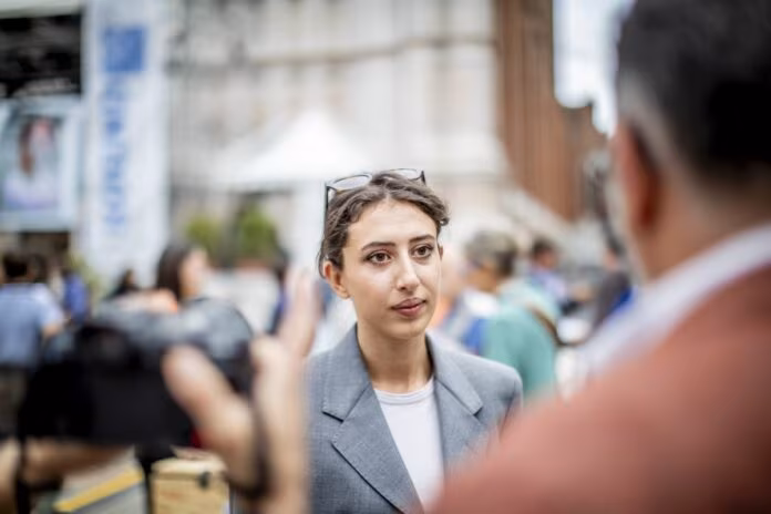Su radio e tv italiane si parla di Cecilia Sala ogni 12 secondi