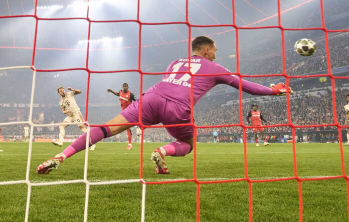 Il Bayern Monaco travolge il Bayer 3-0, doppietta per Kane