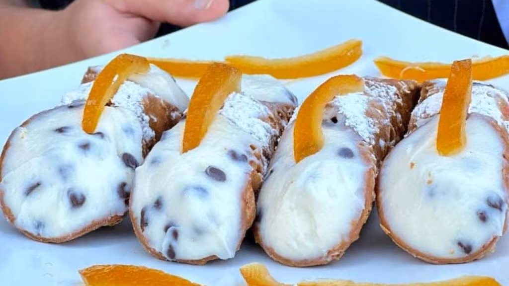 Cannolo (foto gamberorosso.it) - mediaoneonline.it