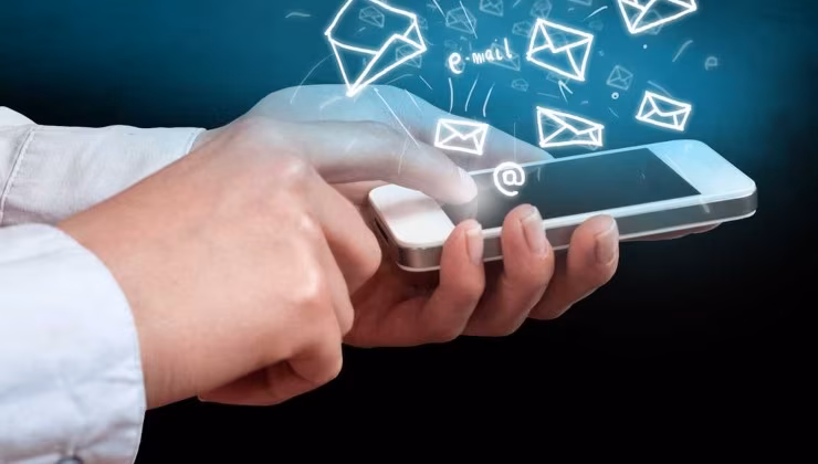 Cellulare pagamenti banca internet (foto gruppomol.it) - mediaoneonline.it