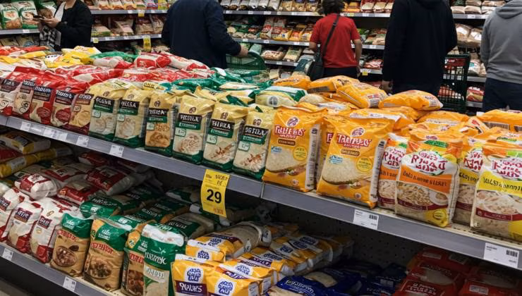 Riso in vendita al supermercato - foto (C) MediaoneOnline.it