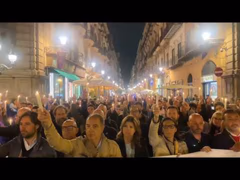 Fiaccolata in risposta alla strage di Monreale "Non uccidere, la vita è sacra"