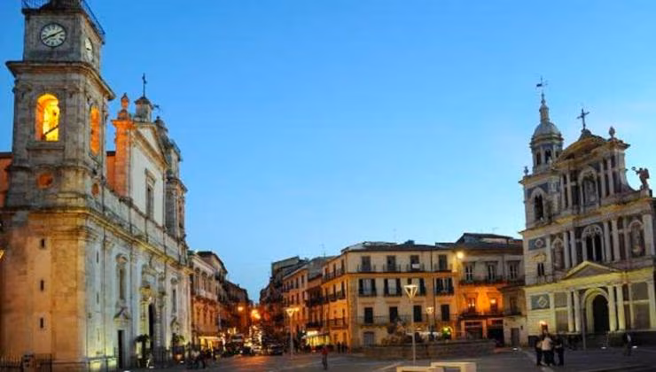 La bellissima piazza Garibaldi (foto Comune) - mediaoneonline.it