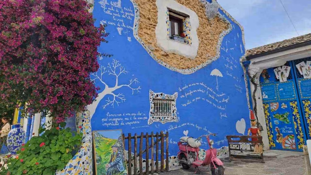 il borgo siciliano (foto facebook Emozioni DI Viaggio) - mediaoneonline.it