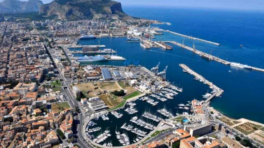 La città di palermo dall'alto (foto teleone.it) - mediaoneonline.it