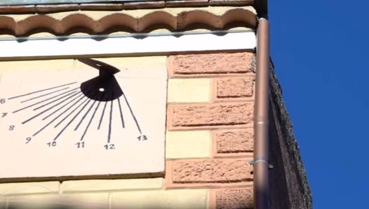 Orologio san mauro (foto FB VisitMadonie) - mediaoneonline.it