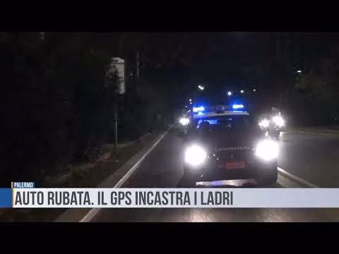 Palermo: Auto rubata