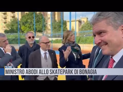 Palermo: il ministro Abodi allo Skate Park di Bonagia