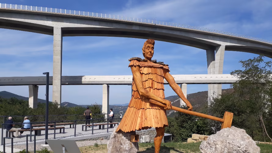 PRIMORSKI POHODNIK TURK