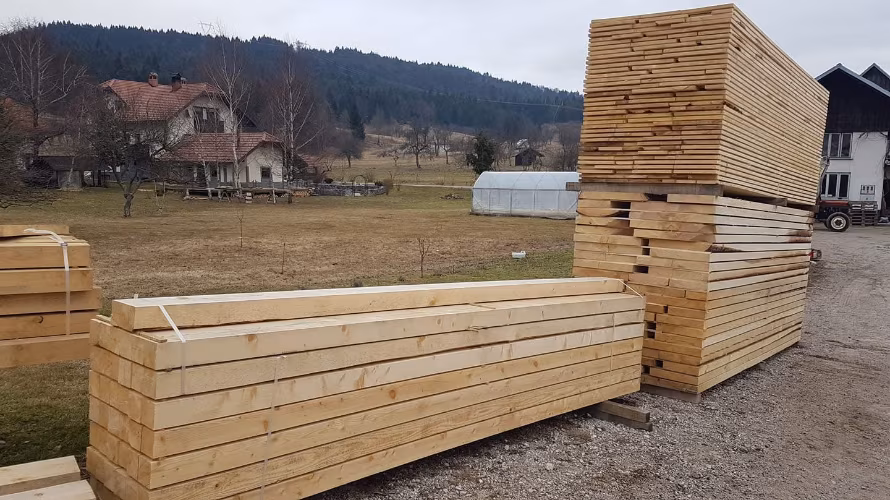 MARELES D.O.O, obdelava in predelava lesa