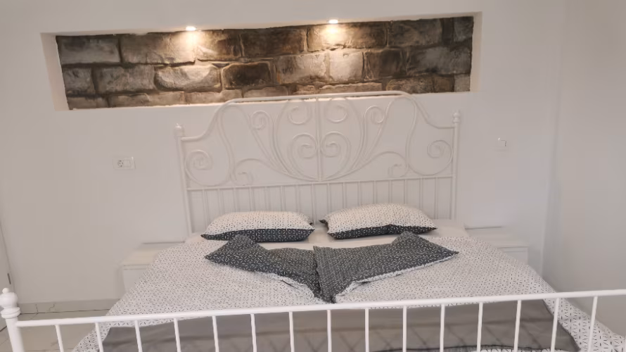 APARTMAJI KATARINA ANKARAN