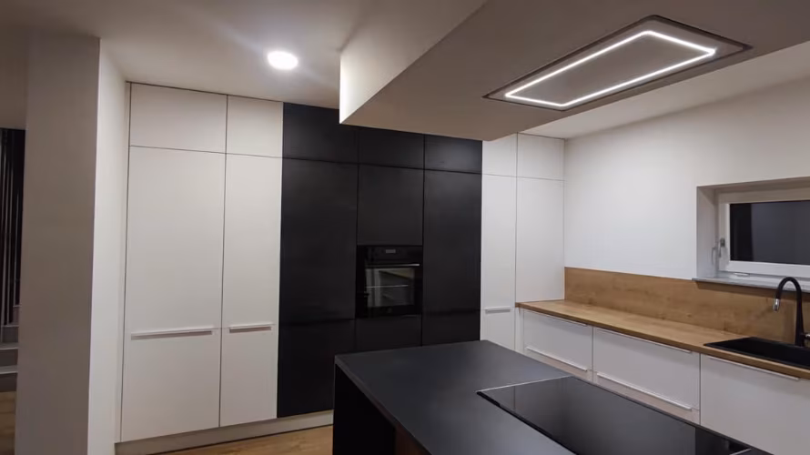 DOMLES POHIŠTVO - Kuhinje po meri, masivne jedilnice Murales, BTC City