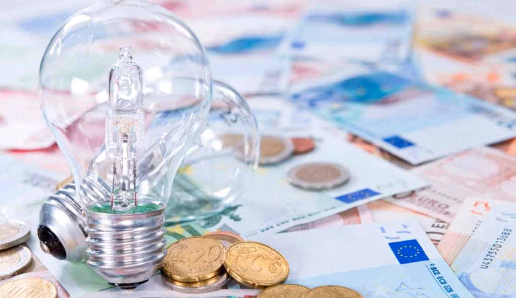 Risparmio in bolletta (Depositphotos foto)