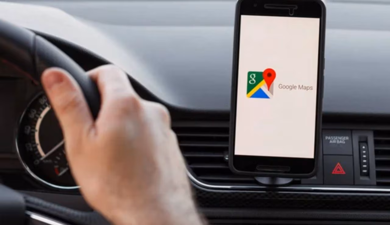 Google Maps de carro (foto Depositphotos) - www.systemcue.it