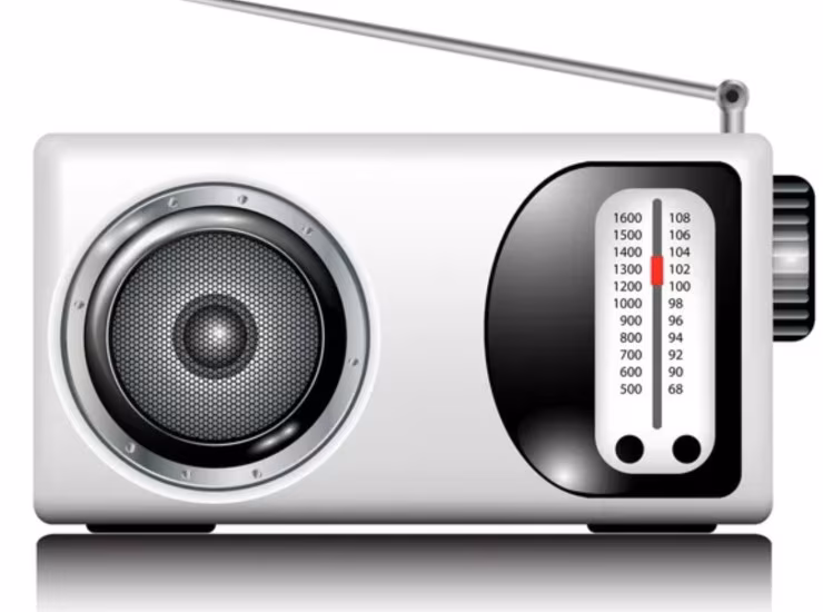 Radio portatile (Depositphotos foto) - www.systemcue.it