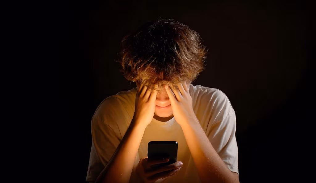 E controlla lo smartphone
