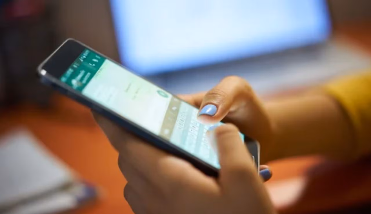 Chat di WhatsApp (Depositphotos foto) - www.systemcue.it