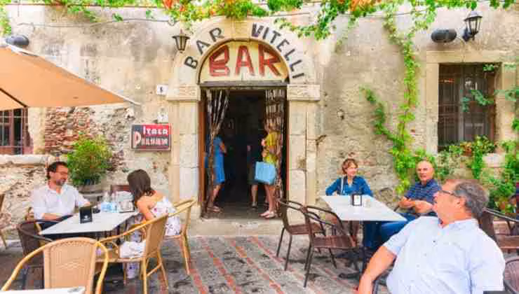 Il bar Vitelli a Savoca, messina (foto paesionline.it) - teleone.it