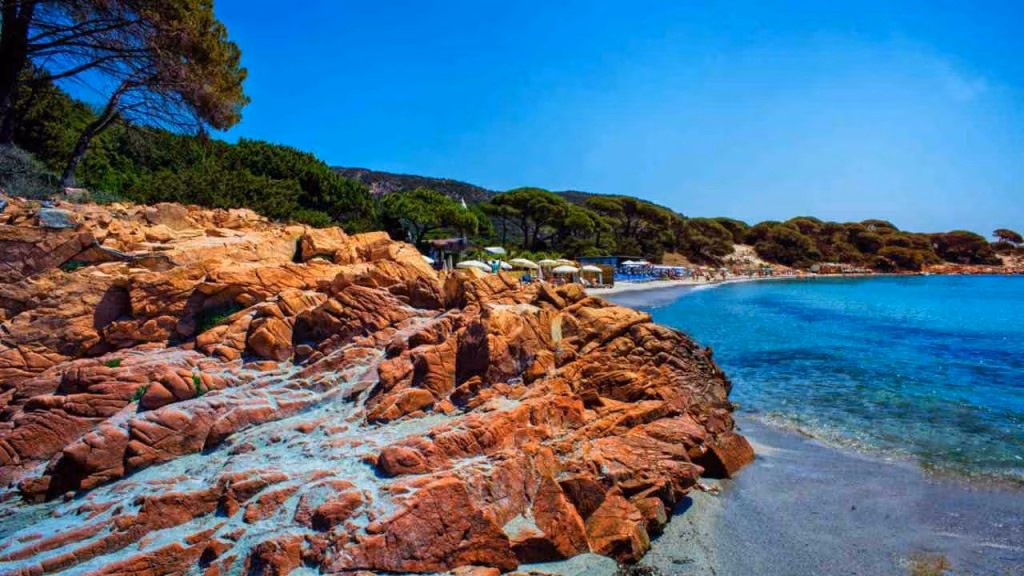 Il mare in Corsica (foto fashionfortravel.com) - teleone.it