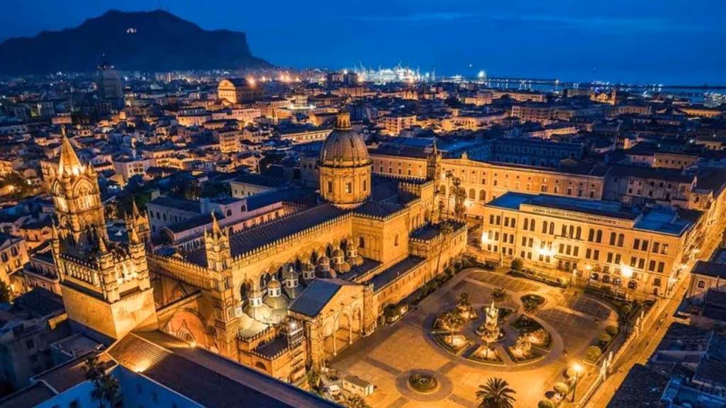 La città vista dall'alto, dalla Cattedrale (foto sicilytourist) - teleone.it