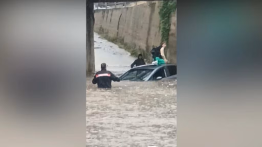 donna sommersa acqua maltempo palermo