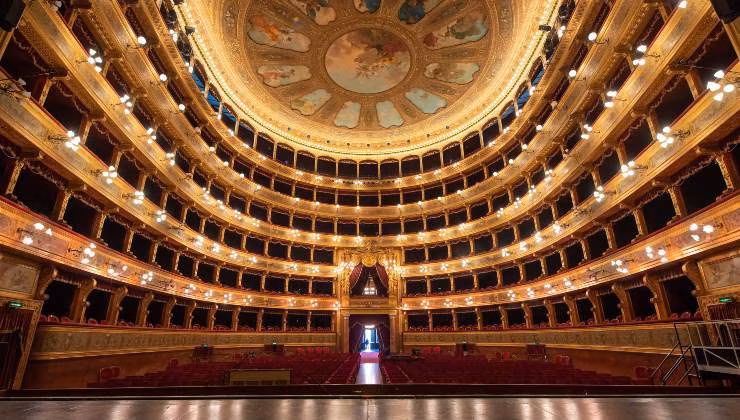 Il Teatro Massimo di Palermo (foto hearstapps) - teleone.it