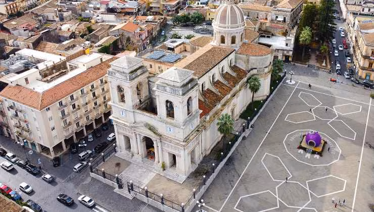 foto aerea del duomo della cittadina (foto wikipedia) - teleone.it