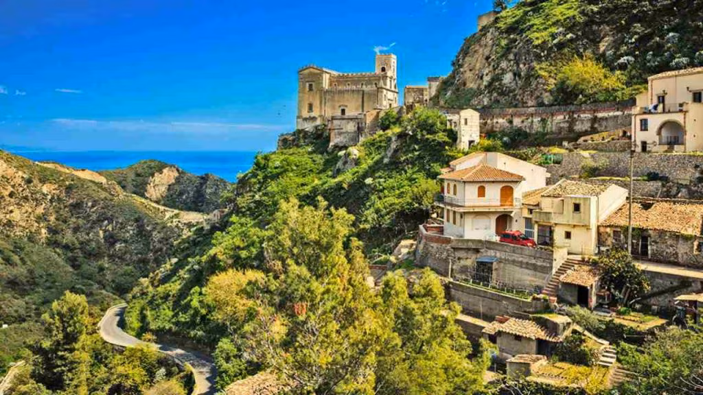 la cittadina vista dall'alto (foto wikipedia) - teleone.it